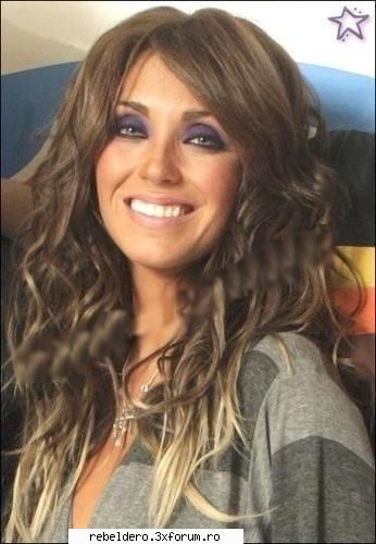 **PoZe** - miacolucci_barbiegirl2007 - Anahi