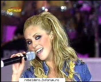 **PoZe** - Lovely Princess - Anahi