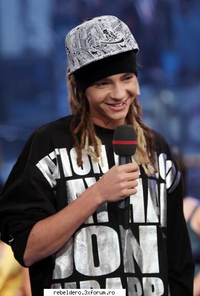 un poquito y me voy - *TH*Forever - Voi,noi...lume!